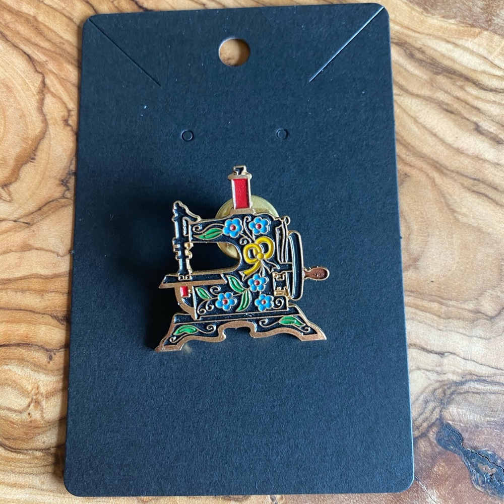 Sewing Machine Brooch